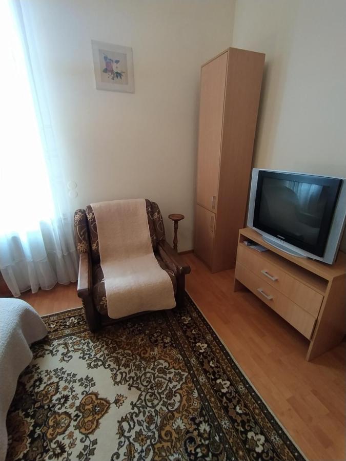 Lviv Rest Zelena Lägenhet Exteriör bild